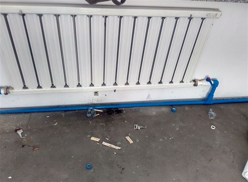 透地?zé)?，電工，暖氣維修鉆眼木瓦工大白工砸墻