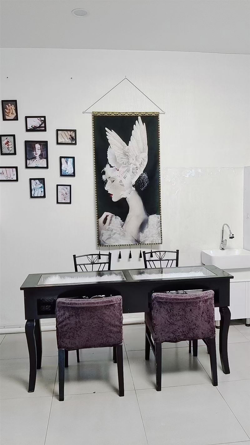 招收化妝美甲美睫學(xué)員