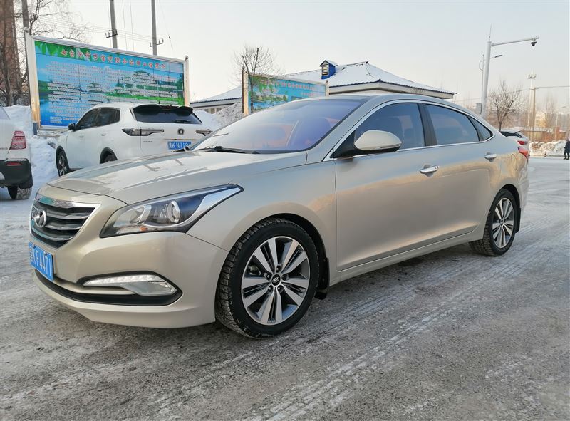 現(xiàn)代名圖自動(dòng)擋全景天窗