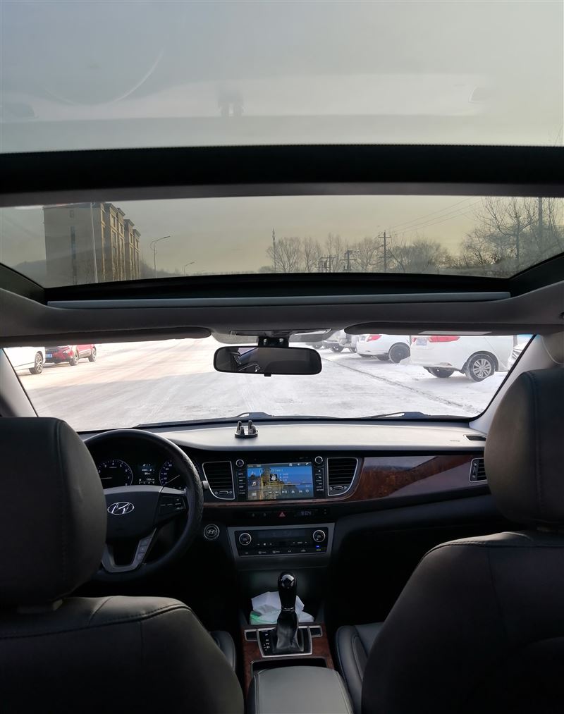 現(xiàn)代名圖自動(dòng)擋全景天窗