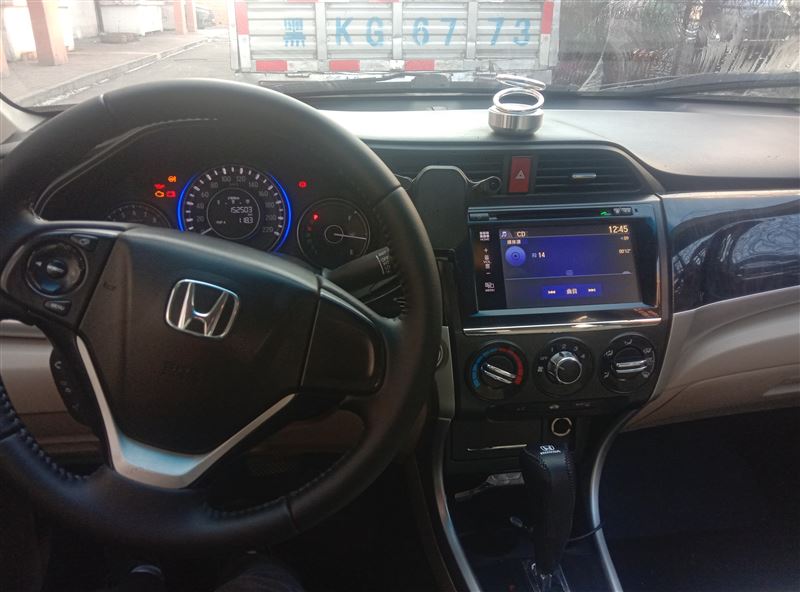 14年本田凌派自動(dòng)擋天窗高配