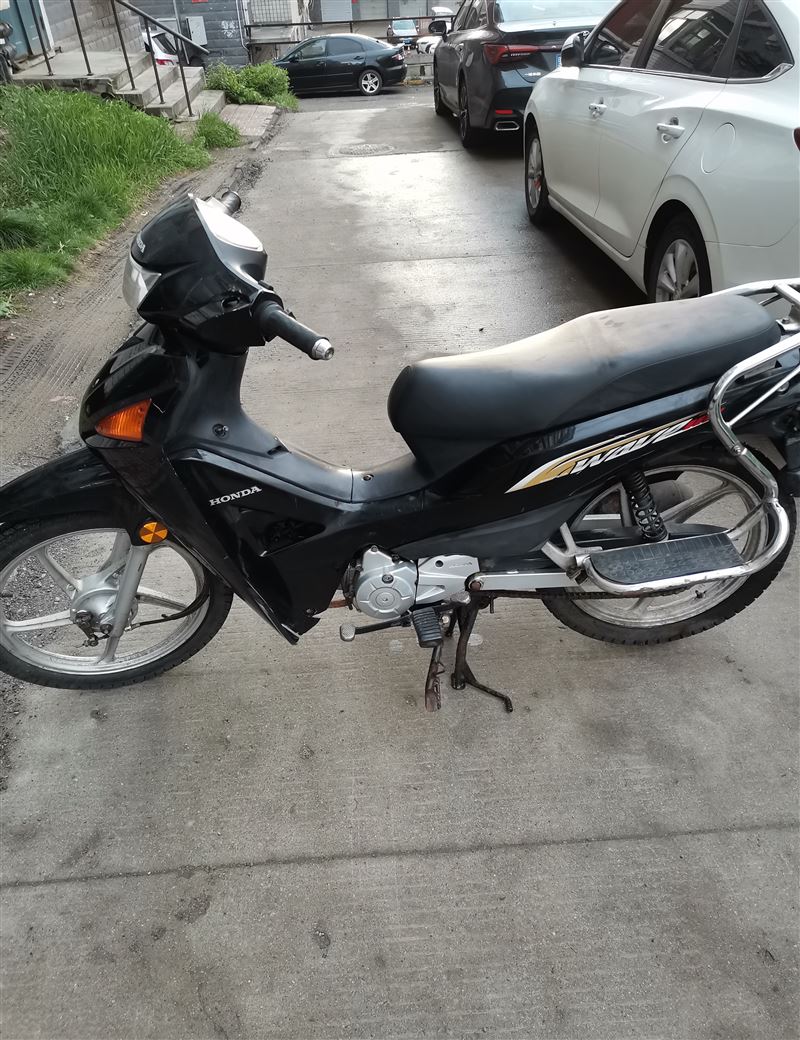 新大洲本田彎梁摩托車