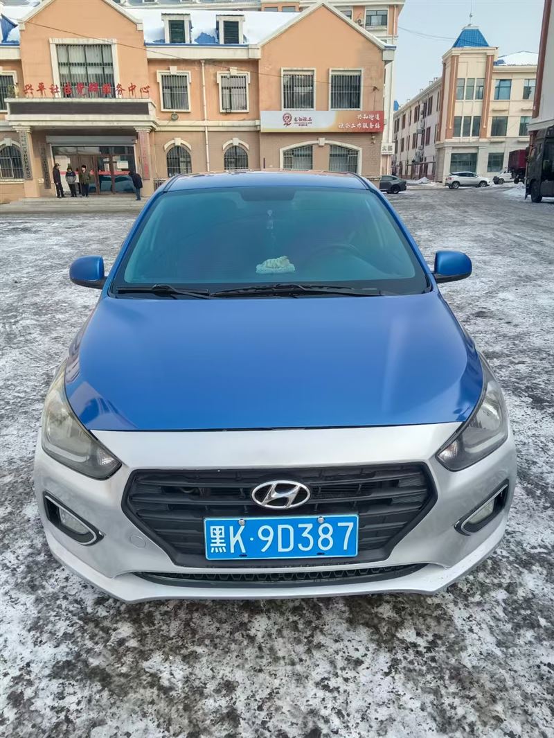 18年新款現(xiàn)代瑞納手動高配