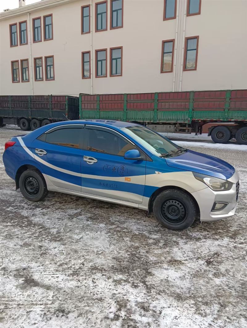 18年新款現(xiàn)代瑞納手動高配