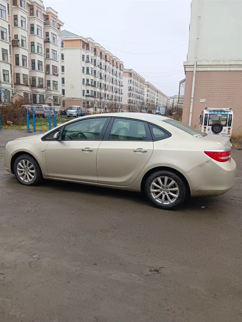 11年別克英朗GT原值12萬