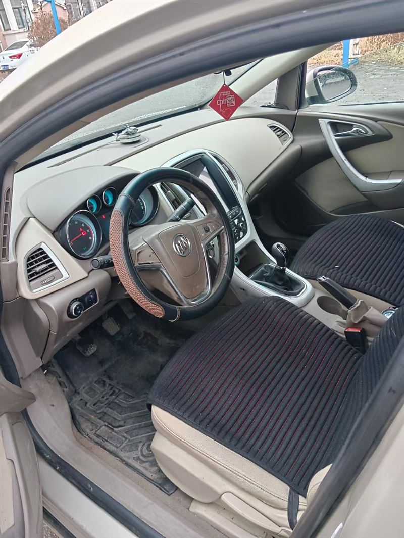 11年別克英朗GT原值12萬