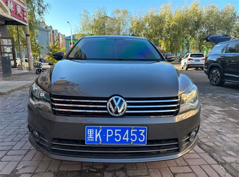 14 年大眾寶來新款自動擋頂配 2.8 萬