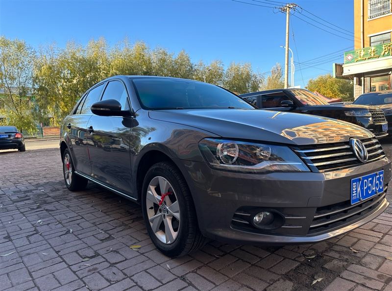 14 年大眾寶來新款自動擋頂配 2.8 萬