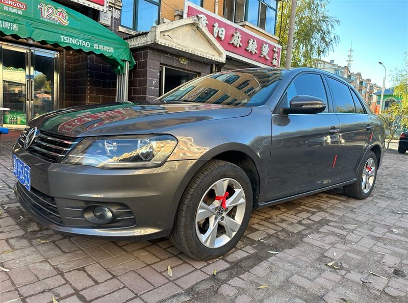 14 年大眾寶來新款自動擋頂配 2.8 萬