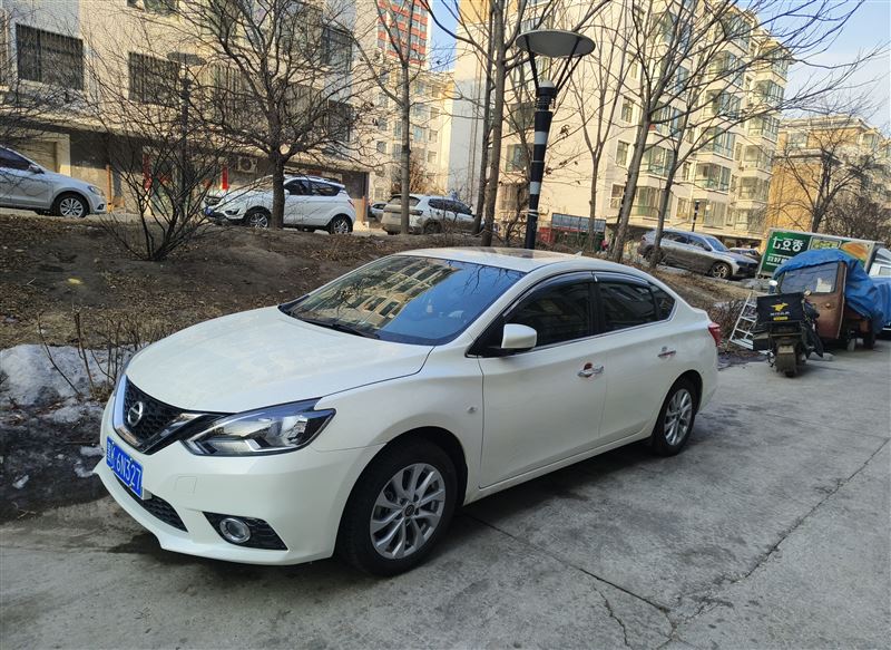 日產(chǎn)軒逸經(jīng)典自動(dòng)擋高配1.6 四萬(wàn)五