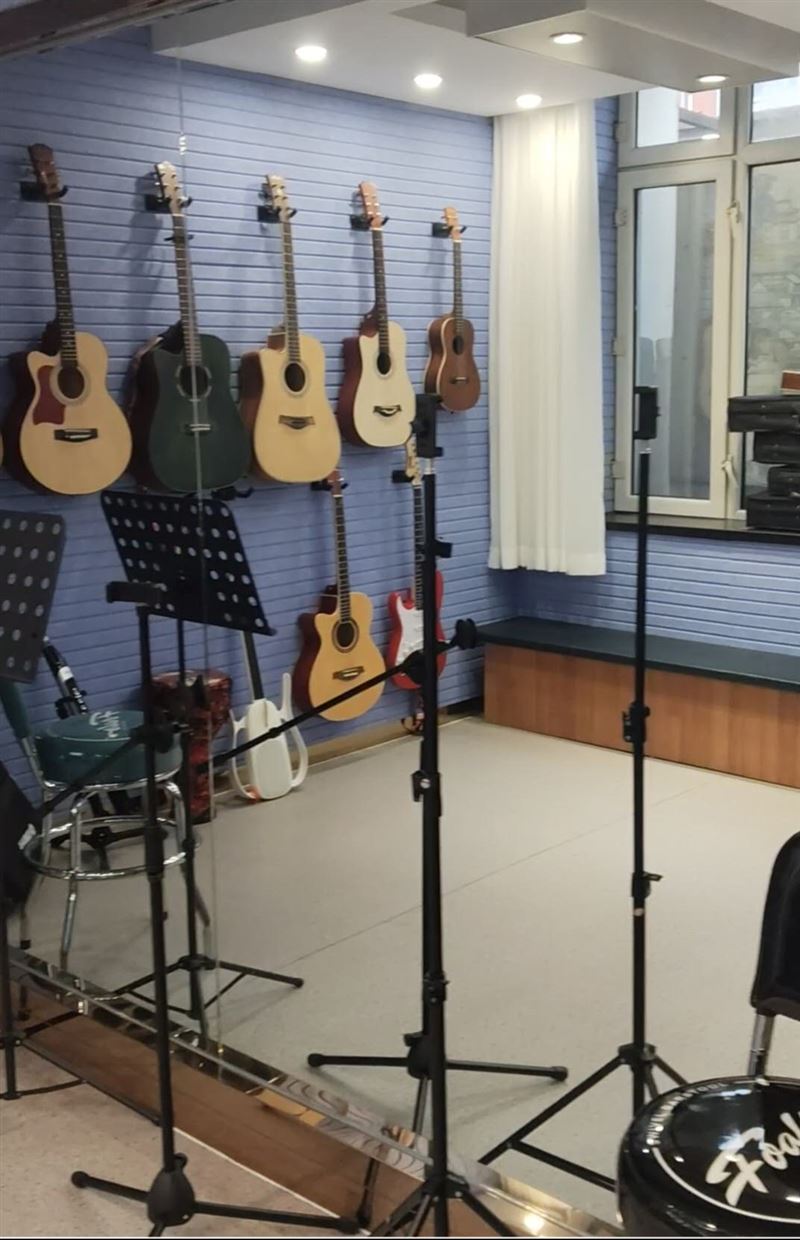 艷霞音樂(lè)學(xué)校