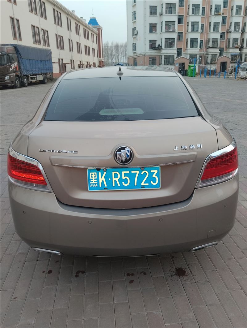 10年別克君越自動(dòng)擋高配原值20萬(wàn)