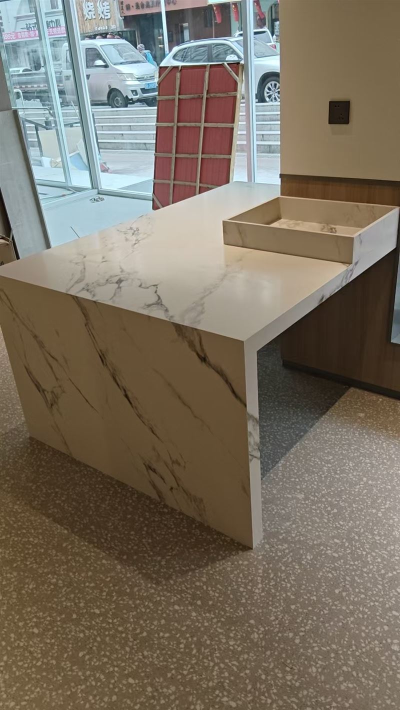 招聘女店員和男女業(yè)務(wù)員