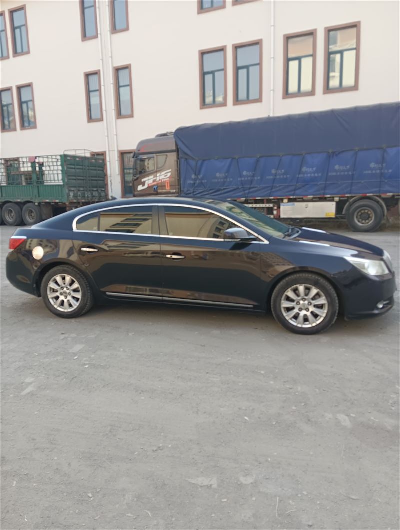 09年10月別克君越自動擋高配原值20萬