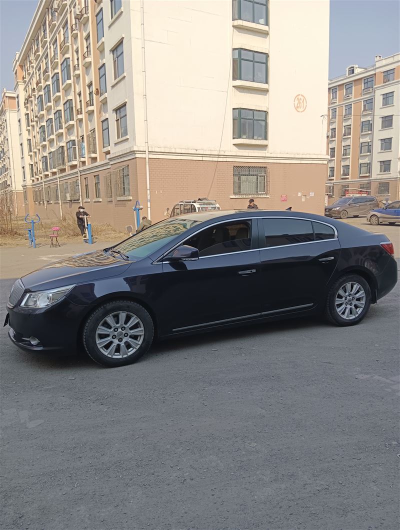 09年10月別克君越自動擋高配原值20萬