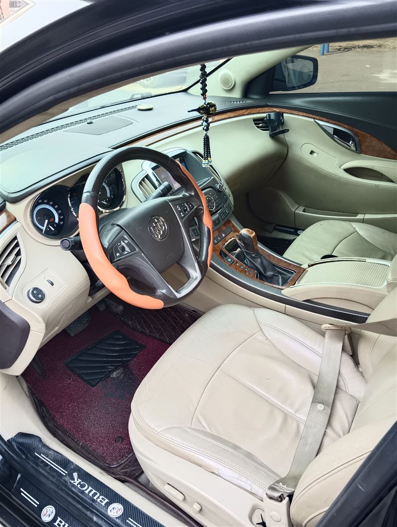 09年10月別克君越自動擋高配原值20萬