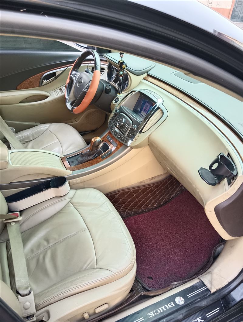 09年10月別克君越自動擋高配原值20萬