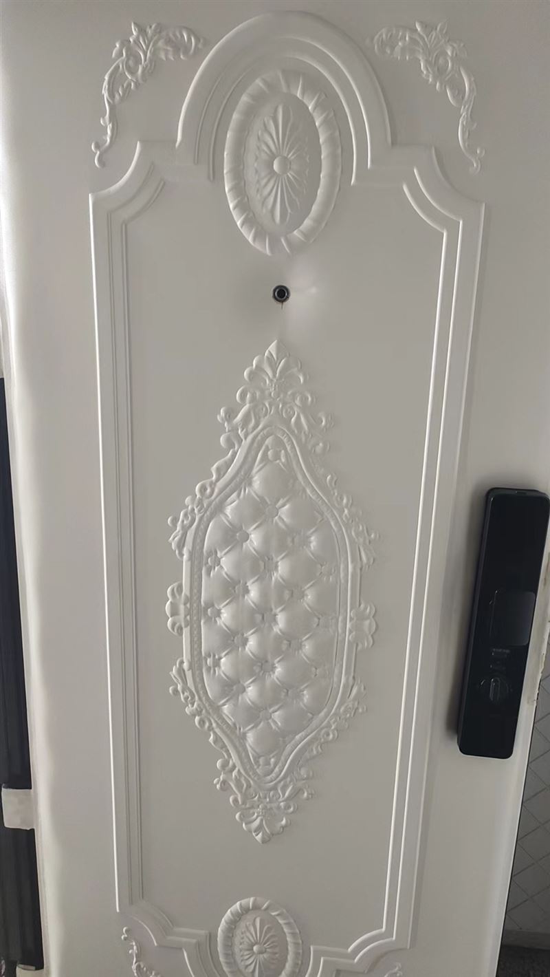 廠家定做各種紗窗，普通紗窗，鋼網(wǎng)紗窗，開扇紗窗，軟包防盜門，維修門窗。，